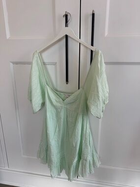 Cleobella Mint Green V-Neck Puff Sleeve Tunic